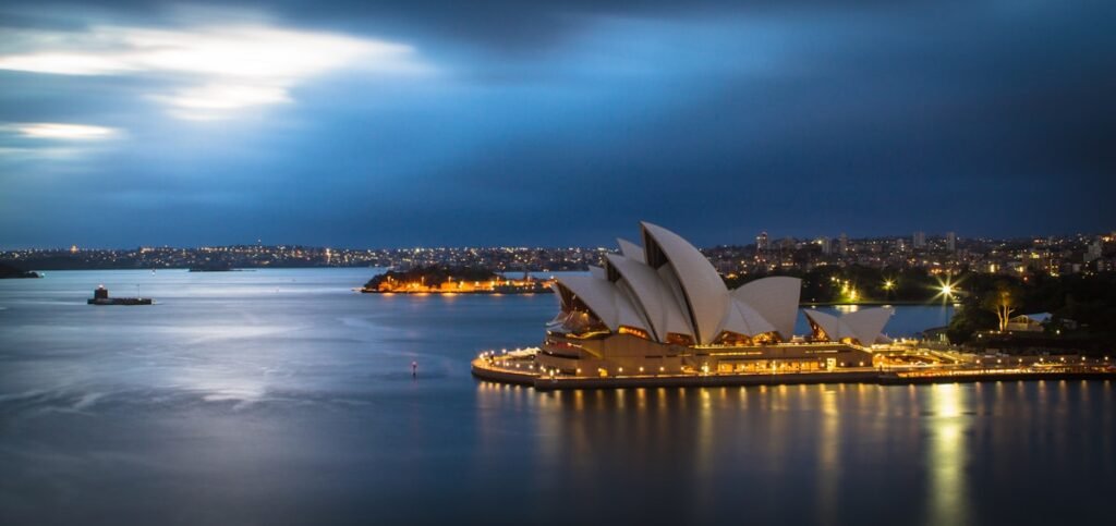 Vista de la Opera de Sydney representando Australia como destino de estudio para latinos